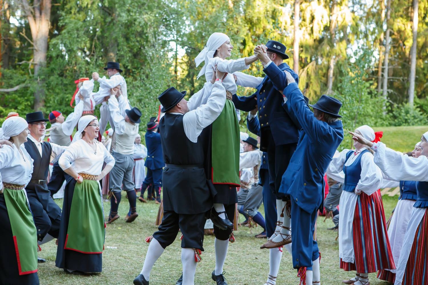 Põlvas tuleb Kagu-Eesti tantsupidu "Minu südames"
